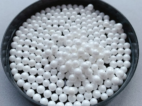 The difference between alumina ball and zirconia ball